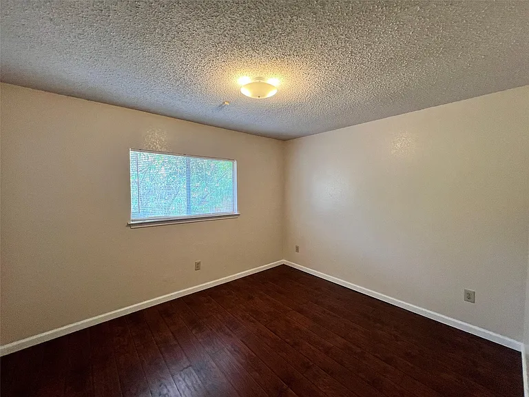 16202 Edgerly Ct — Photo 20