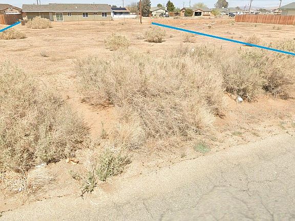 4th image of 8893 Oleander Ave
