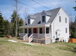 4 Axton Dr, Naples, ME 04055