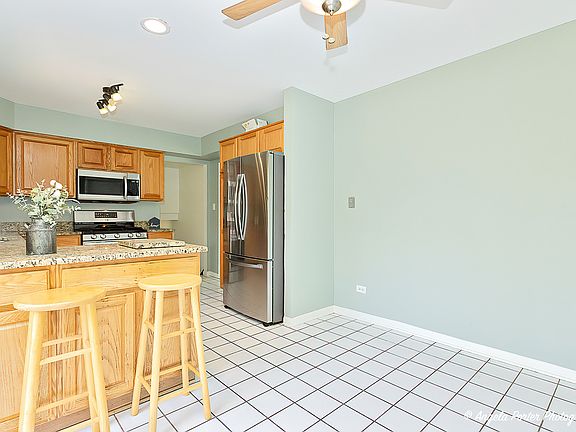 3rd image of 2N500 Diane Ave