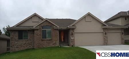 1st image of 919 S 199th St