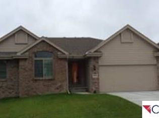 919 S 199th St, Elkhorn, NE 68022