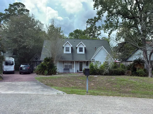112 Butlers Ct, Conroe, TX 77385