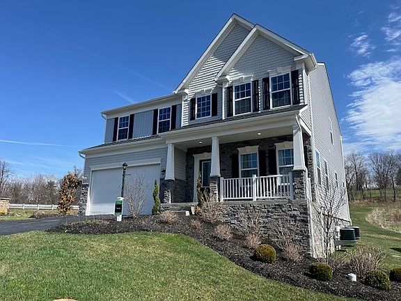 3rd image of 1001 Stonegate Dr