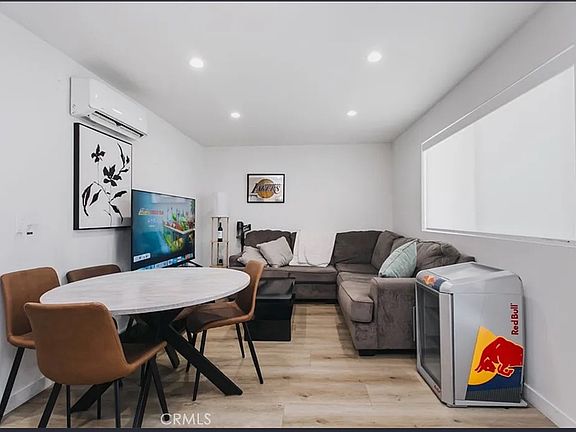 5th image of 5024 Lindley Ave #5024