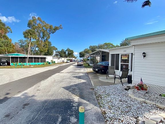 3rd image of 241 Matthew Cir