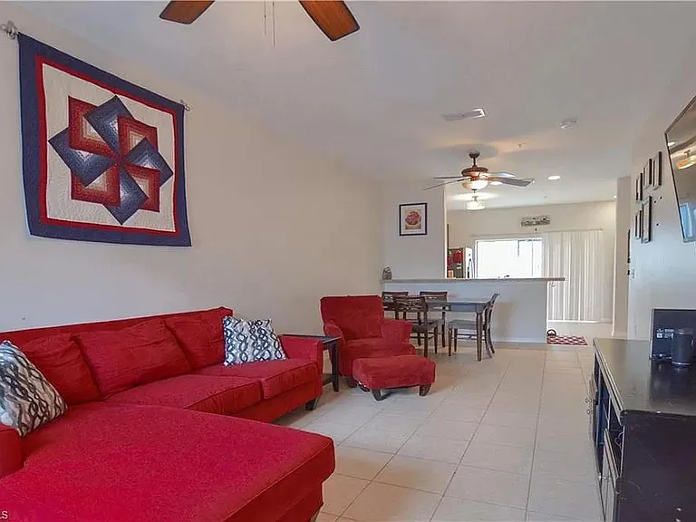 3265 Amanda Ln #5 — Photo 2
