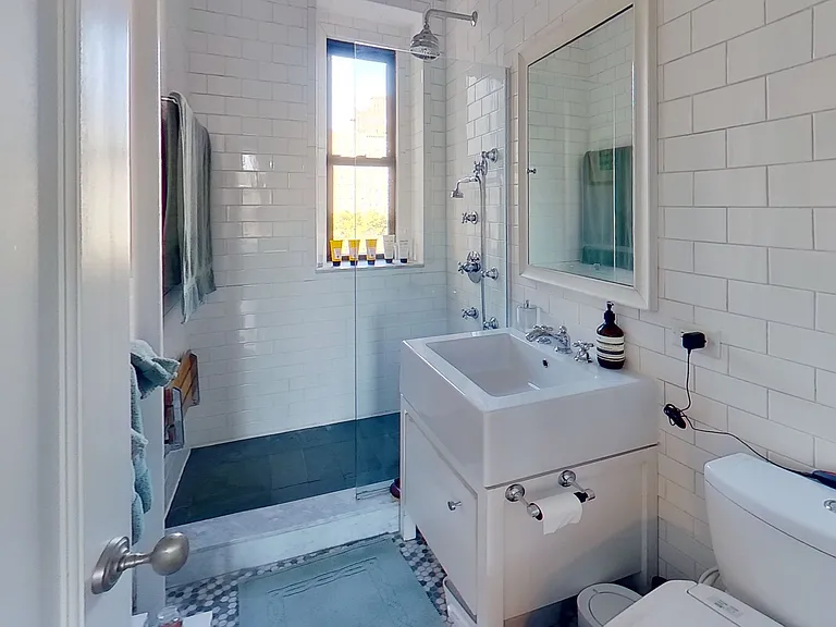 295 W 11th St #6H — Photo 7