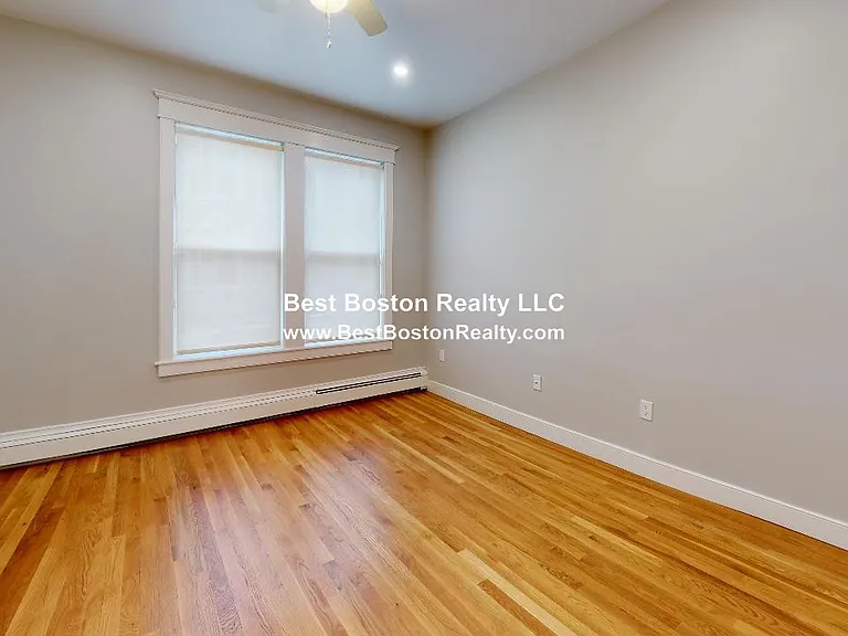 33 Portsmouth St #1L — Photo 4