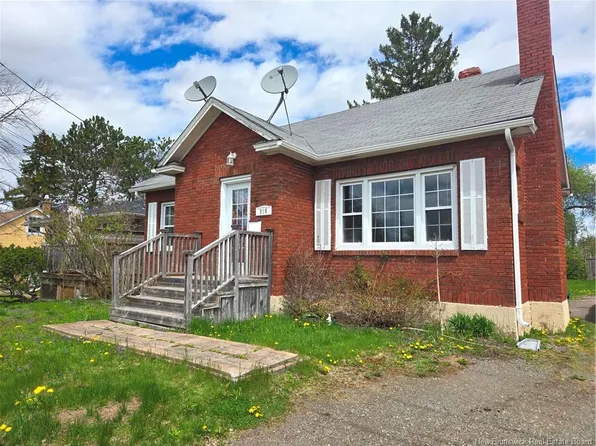 216 Cleveland Ave, Riverview, NB E1B 1Y1