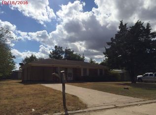 822 Riviera Cir S, Greenville, MS 38701