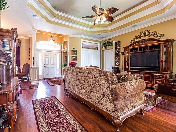 4th image of 145 Zaharias Cir