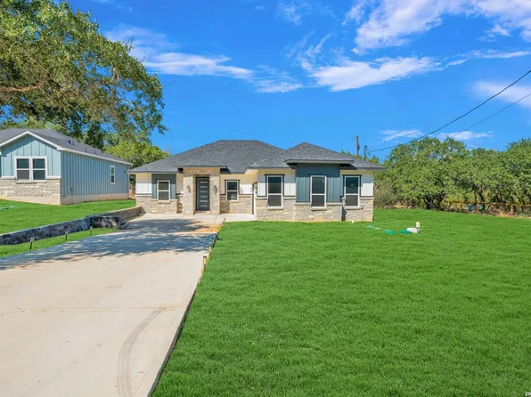 1363 Canyon Edge, Canyon Lake, TX 78133