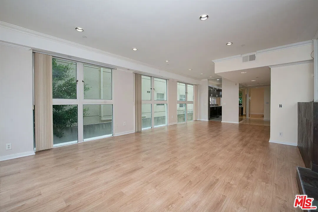 2 bed, 2.0 bath, 1520 sqft, $3,500 — Photo 3