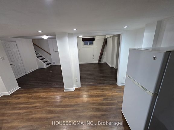 2nd image of 30 Silvercrest Ave #Basement
