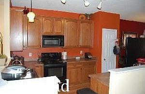 2nd image of 12 Old Pine Cir