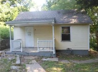 6430 E 16th St, Kansas City, MO 64126