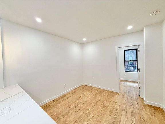 3rd image of 124 E 4th St APT 7