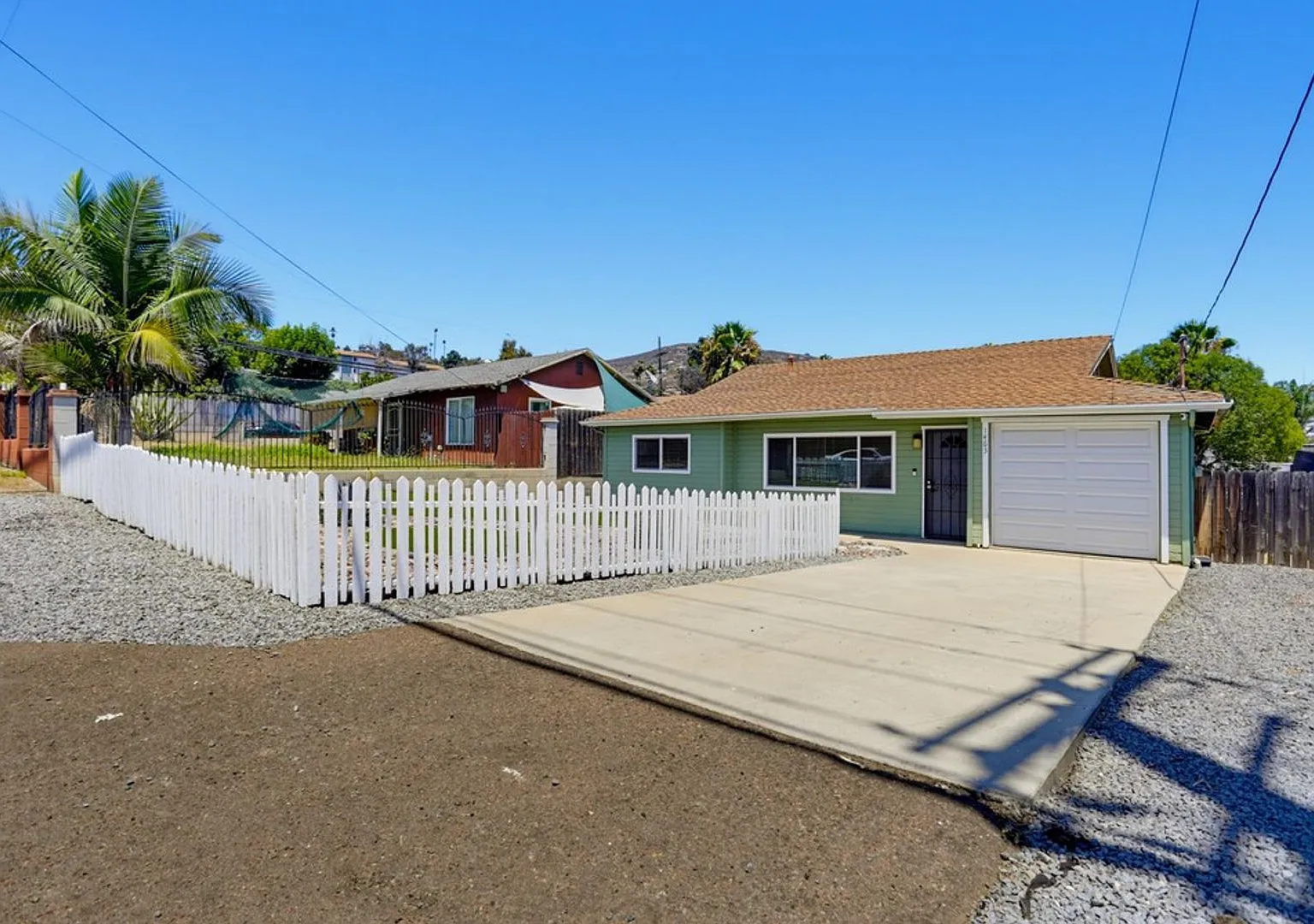 Beautifully Updated 3-Bedroom Home with Large Yard, Garage & Included Appliances! — Photo 3