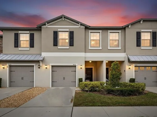 9652 Pembrooke Pines Dr, Sun City Center, FL 33573