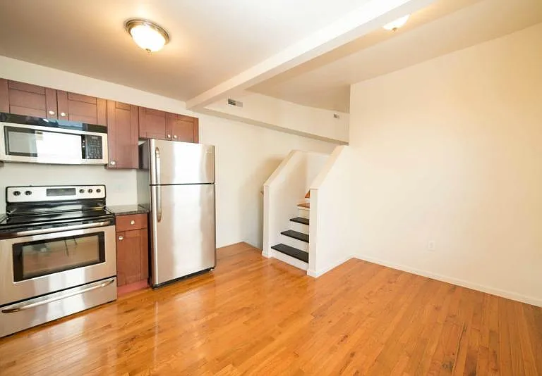 1414 Christian St #3 — Photo 6