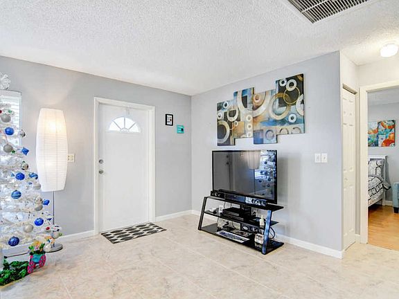 5th image of 4873 Poseidon Pl