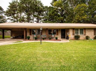 176 Center Dr, Monticello, AR 71655