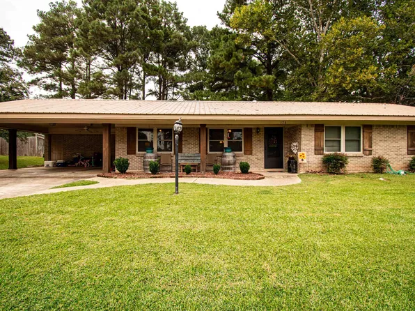 176 Center Dr, Monticello, AR 71655