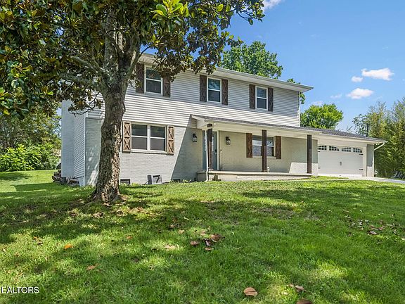 3rd image of 1217 Lovell View Dr