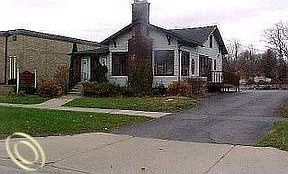 1st image of 407 E Grand River Ave