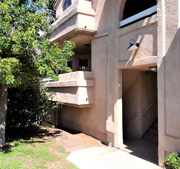 1st image of 19859 Sandpiper Pl Unit 115