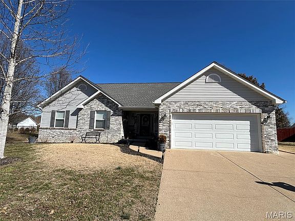 2nd image of 1006 Saint Andrews Dr