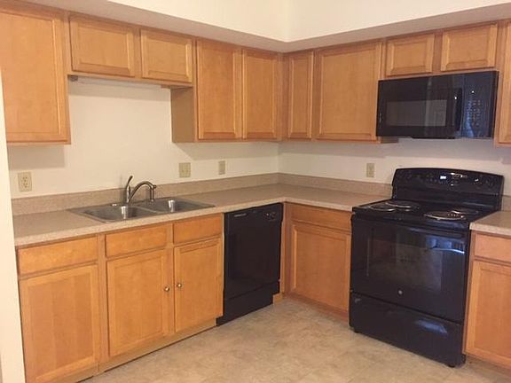 4th image of 728 Forest Trace Dr