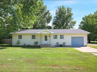 1203 E 10th St, Lamar, MO 64759
