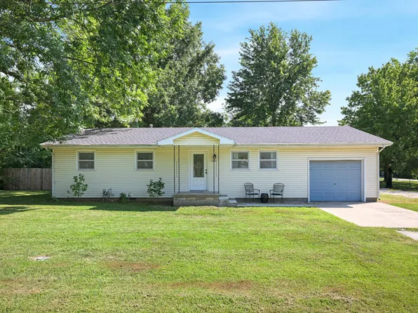 1203 E 10th Street, Lamar, MO 64759