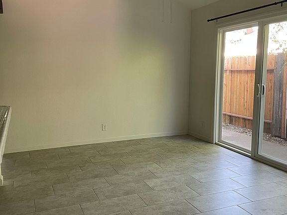3rd image of 1708B Kent St #B