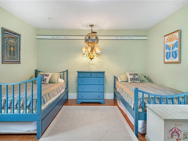 287 Gibbs Ave — Photo 34