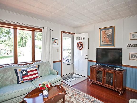 5th image of 106 Greenridge Dr