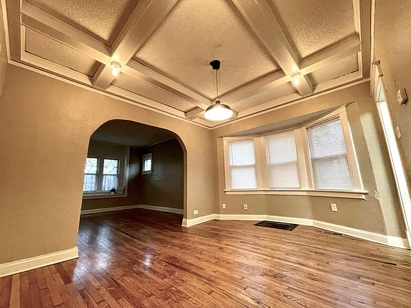 3rd image of 4030 Tracy Ave
