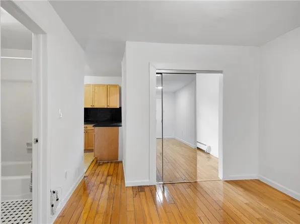 129 Beach 118th Street image 4 of 11