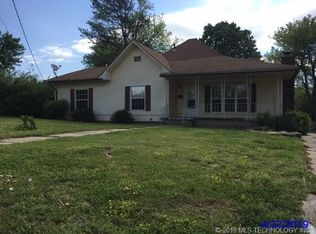 131 S Bluff Ave, Tahlequah, OK 74464