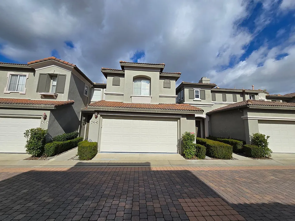 104 Trofello Ln