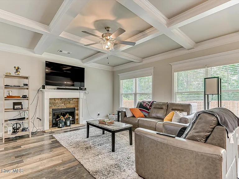 5055 Huntley Trl — Photo 8