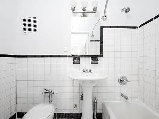 Rented by City Connections Realty | media 12