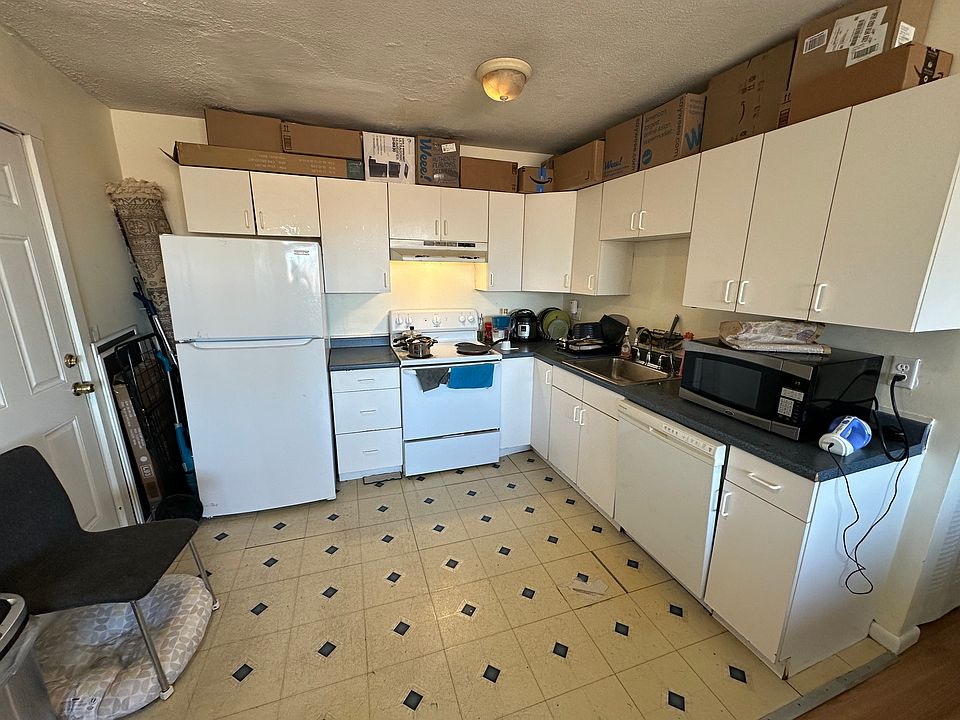 1st image of 197 Calumet St #2L