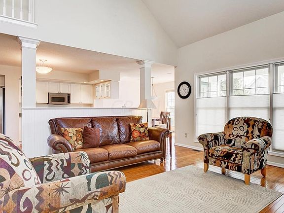 4th image of 1192 Club Ln