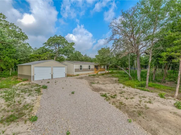 3306 Fm 1697, Ledbetter, TX 78946