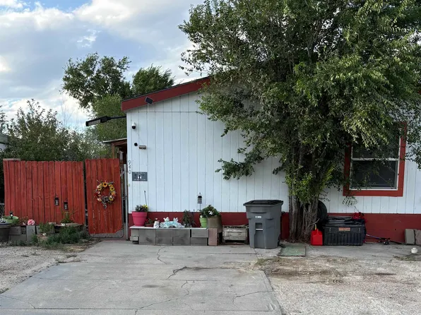 940 Park Ln, Evansville, WY 82636