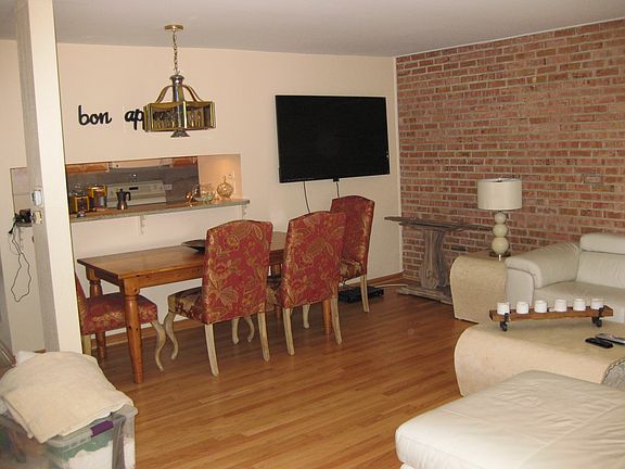2nd image of 1812 Wildberry Dr Unit 9-B