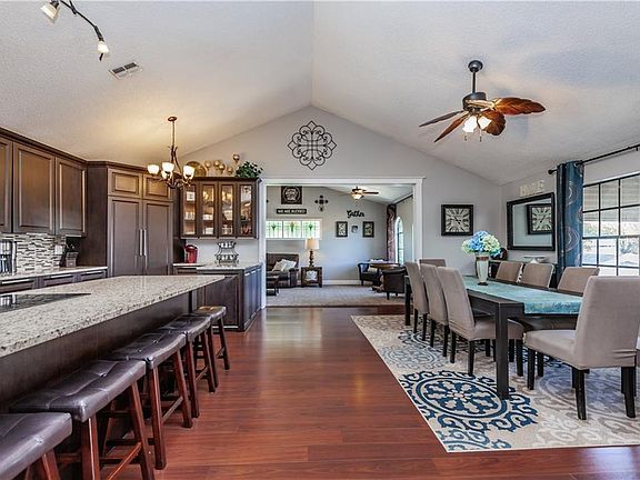 4th image of 12710 Pine Way Dr